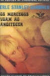 Os morcegos voam ao anoitecer