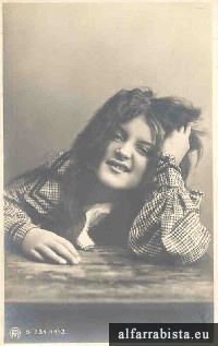 3 Postais Antigos - Menina